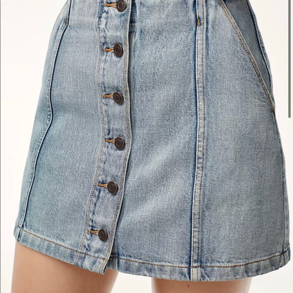 Aritzia Wilfred Ahrens Button-Up Denim Skirt (size 2) - Picture 1 of 3